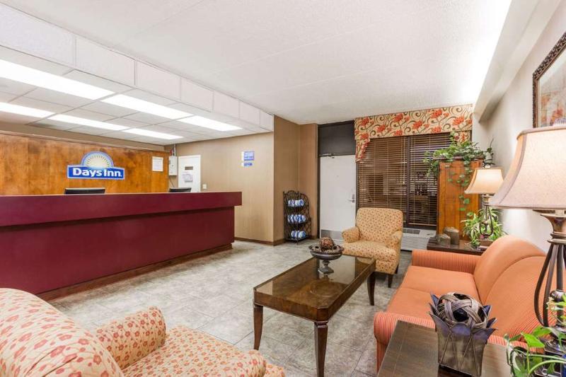Days Inn By Wyndham Statesboro Exterior foto